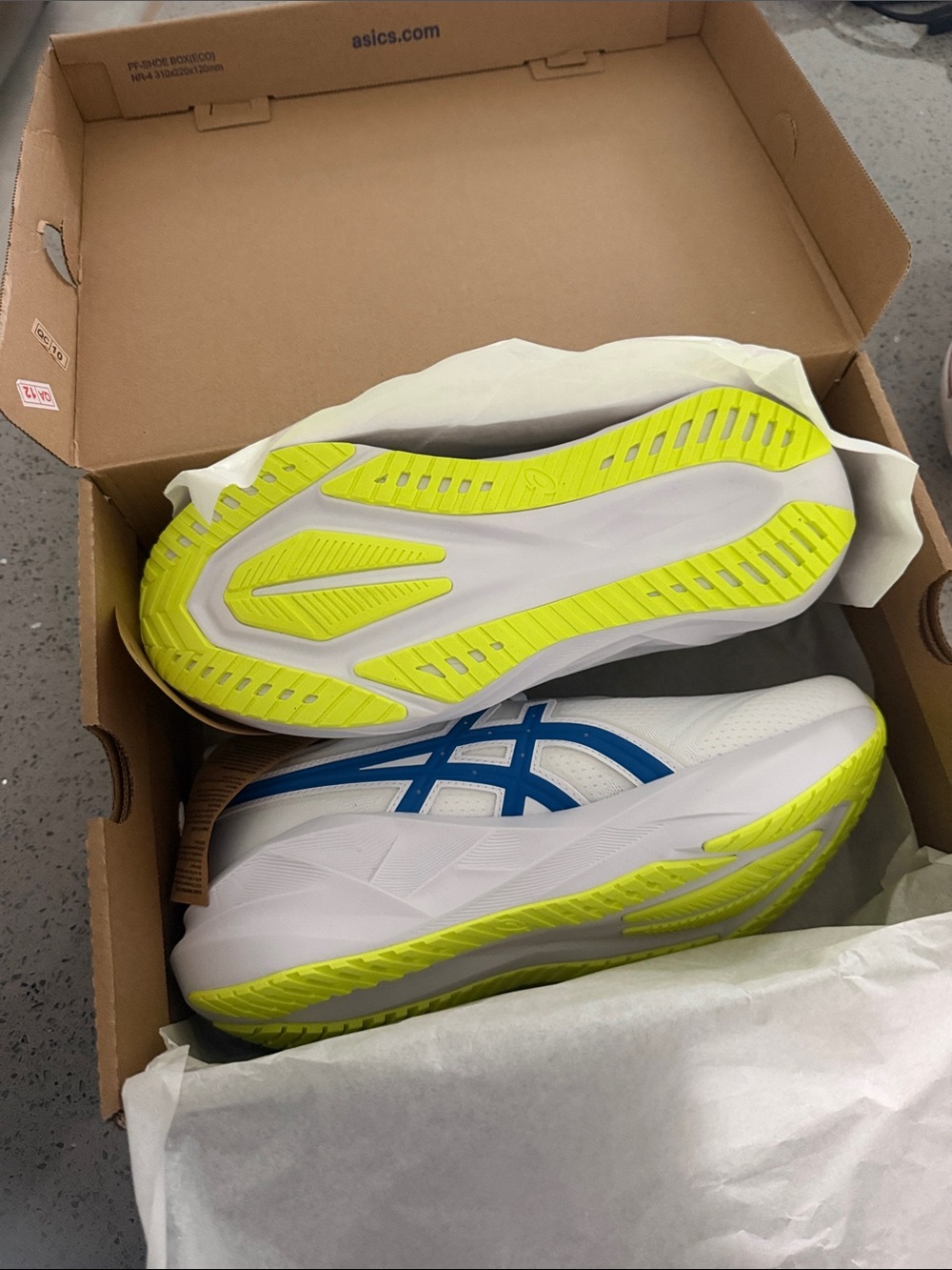 Asics Novablast 5 Shoes - Picture 4 of 5